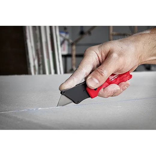 Milwaukee 48-22-1504 FASTBACK™ Folding Utility Knife and Blades Set