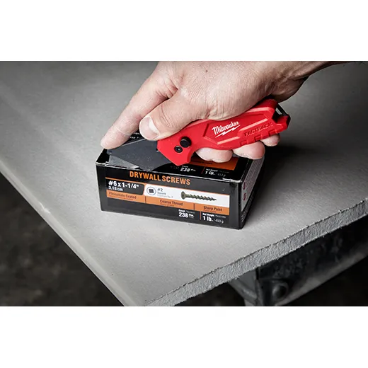 Milwaukee 48-22-1504 FASTBACK™ Folding Utility Knife and Blades Set