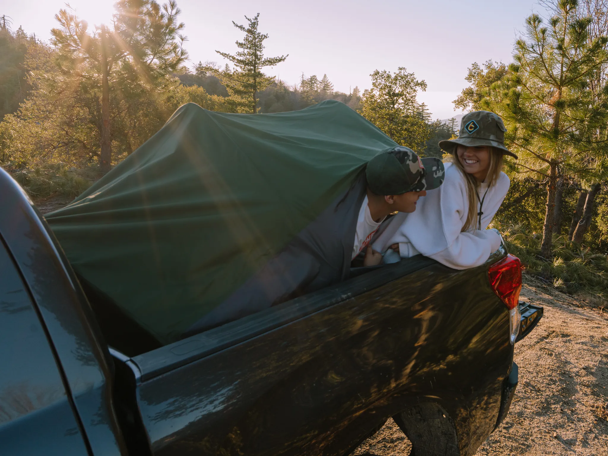 REV PICK-UP TRUCK TENT