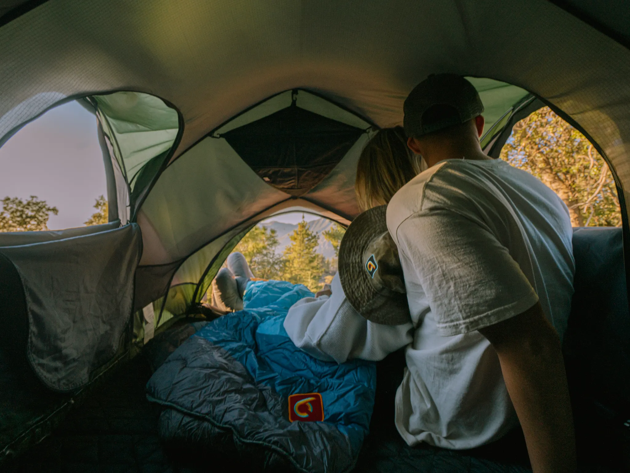 REV PICK-UP TRUCK TENT