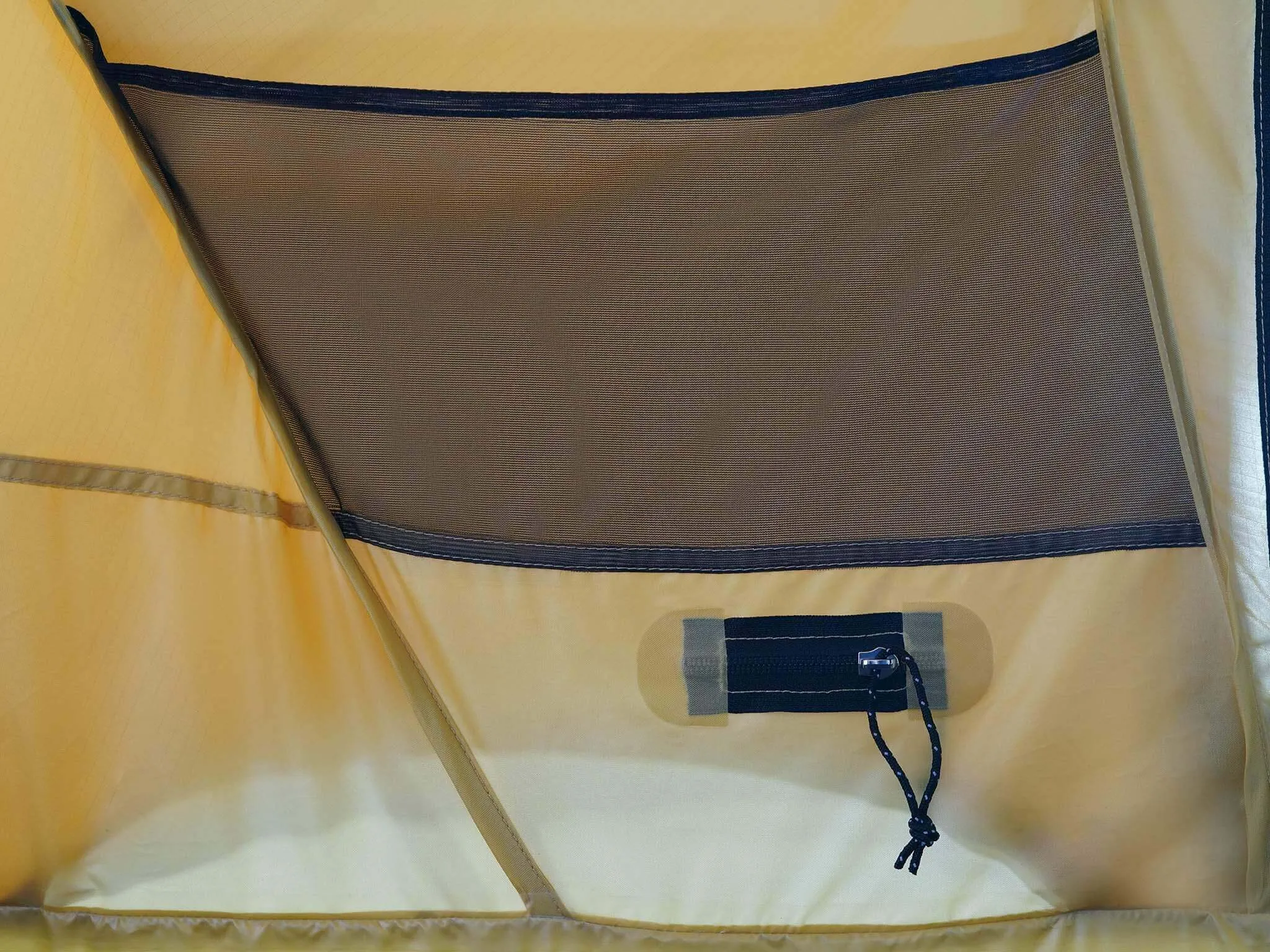 REV PICK-UP TRUCK TENT